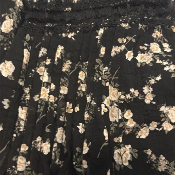 And Now This Black Floral chiffon v neck top SZ 1X plus size puffy sleeve NWT - Picture 14 of 14